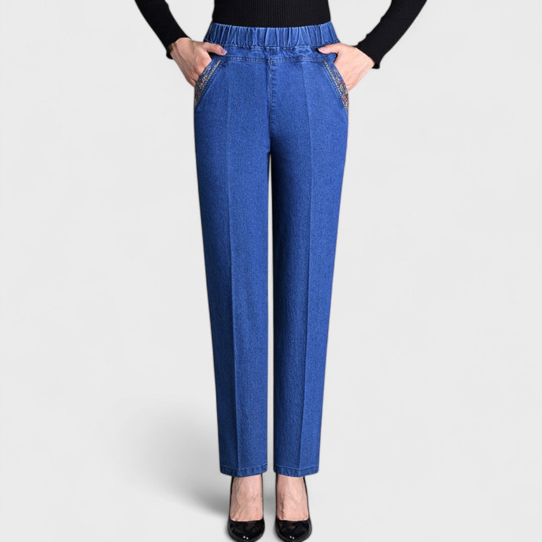 Maira – Jean femme avec poches latérales et taille élastique