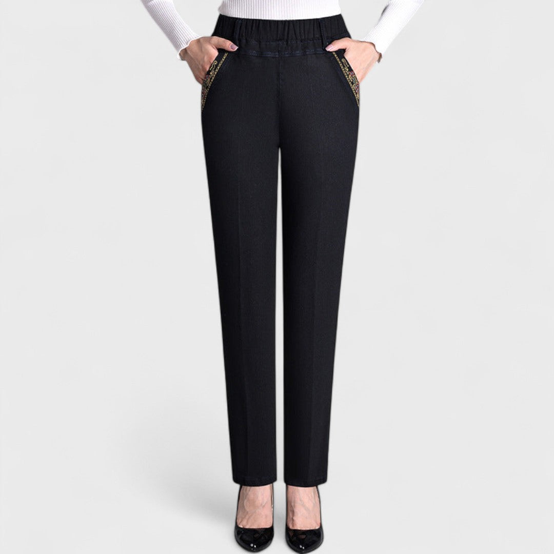 Maira – Jean femme avec poches latérales et taille élastique