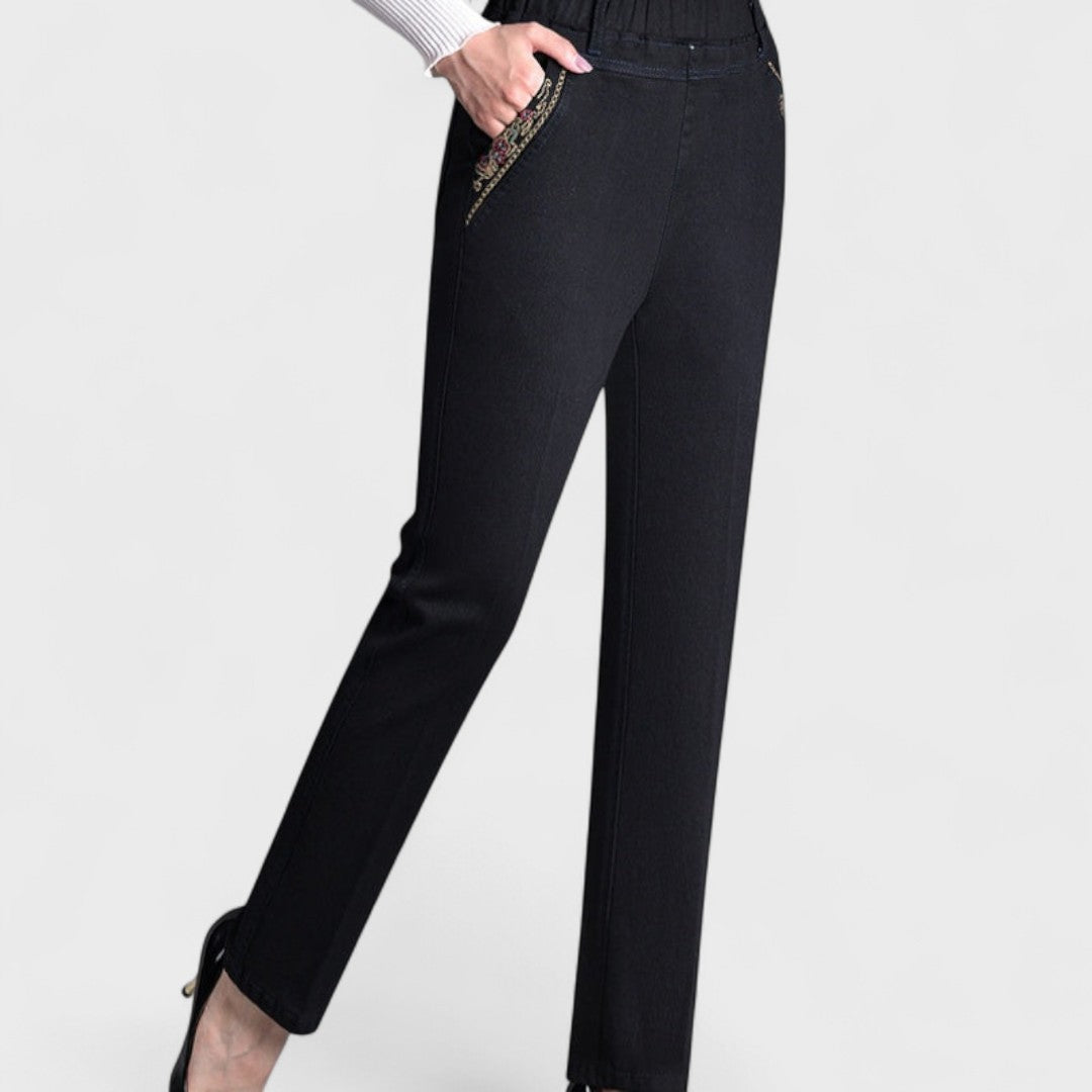Maira – Jean femme avec poches latérales et taille élastique
