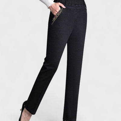 Maira – Jean femme avec poches latérales et taille élastique